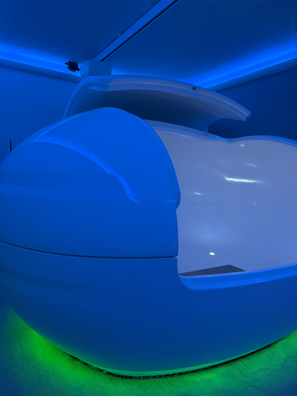 State of the art float pod at Shropshire Floatation and Wellness Centre — zero gravity, zero noise, 550kg of Epsom salt. Myddle, Shrewsbury.